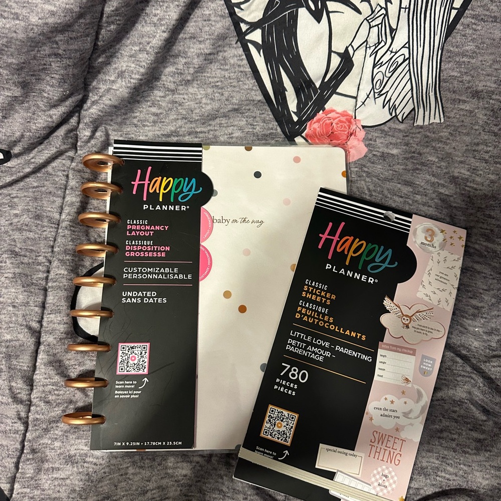 Happy Planner pregnancy planner and sticker book